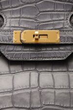 Hermès Kelly Pochette Gris Elephant Crocodile Niloticus Matte Gold Hardware  GHW (Pristine)